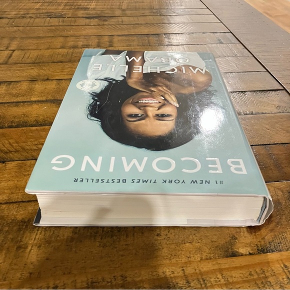 Becoming Michelle Obama Book hardcover - Picture 5 of 7